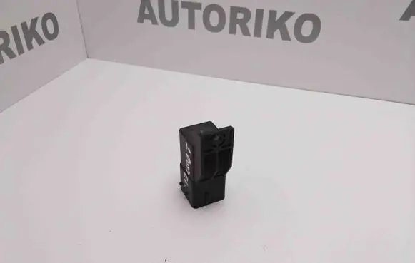 Ford Kuga II Glow plug pre-heat relay 51299058A 9803299780