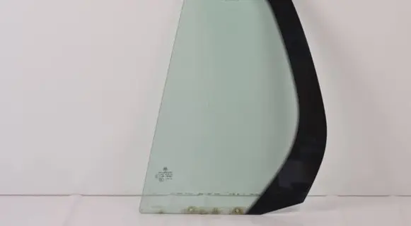 Volkswagen Golf V Rear side window DOT27M23100AS2 43R001057 E000184