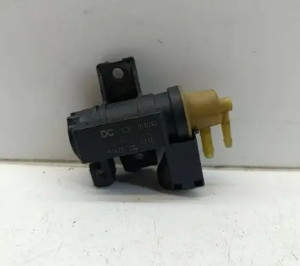Renault Megane III Turbo solenoid valve 8200790180