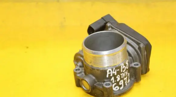 Audi A5 8T 8F Throttle body valve 06F133062J