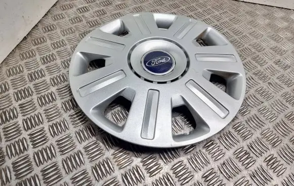 Ford Fiesta R16 wheel hub/cap/trim 3S711130BB 3S711130ab