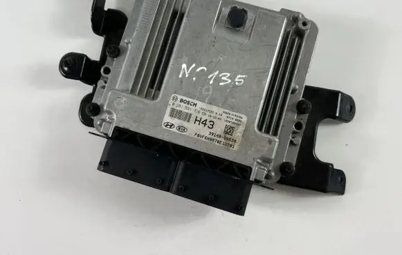 Hyundai i40 Engine control unit/module ECU 391402A530 0281031716