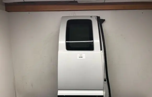 Dodge Dakota Rear door