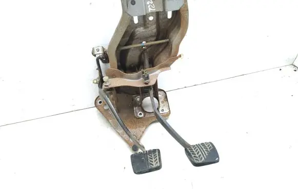 Mazda B series UF Pedal assembly 