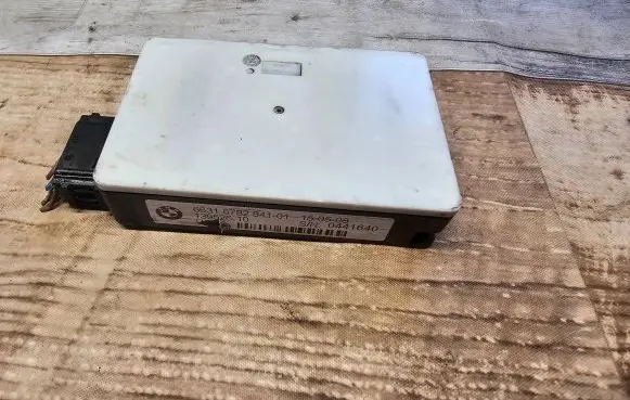 BMW 5 E60 E61 Tire pressure control unit 6782841 0441640 13952610