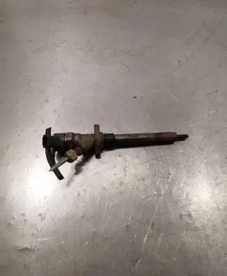 Fuel injector