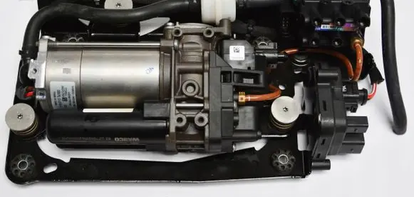 Audi A8 S8 D5 Air suspension compressor/pump 4N0616005C
