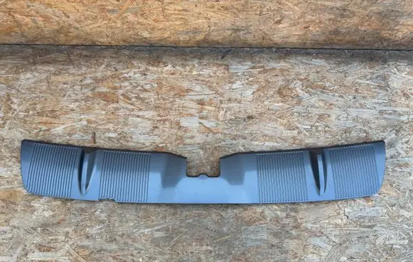 MG MG4 ev Rear bumper trim bar molding P11192467