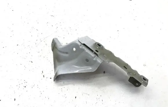 Fender mounting bracket