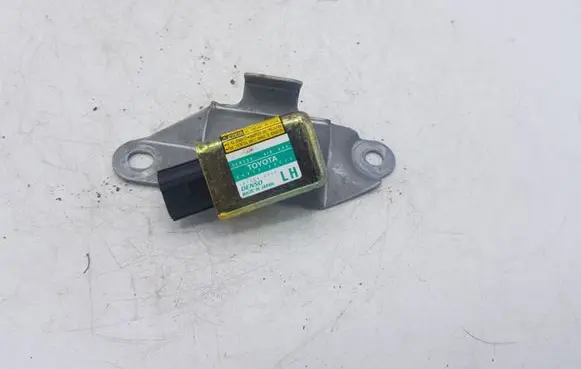 Toyota Land Cruiser (J120) Airbag deployment crash/impact sensor 8983060020