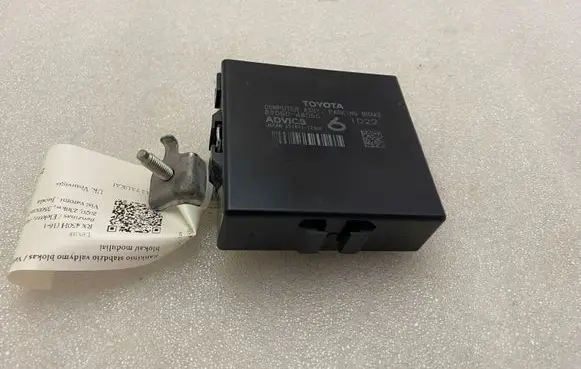Lexus RX 450H Hand brake control module 8905048050