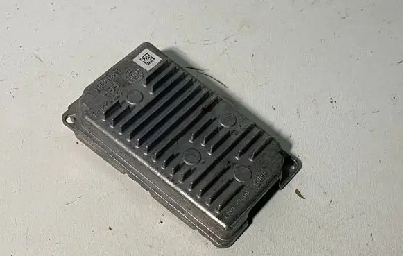 Volkswagen Phaeton Headlight ballast module Xenon 3D0907399A