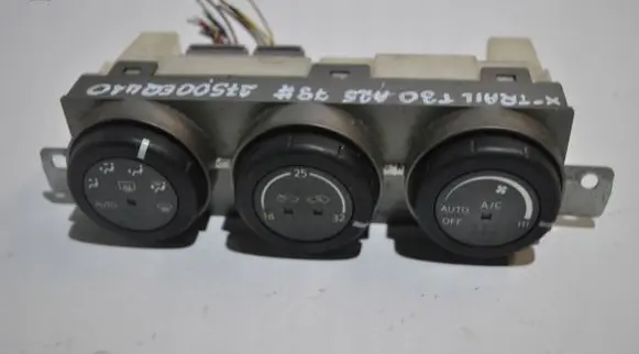 Nissan X-Trail T30 Climate control unit 27500EQ410