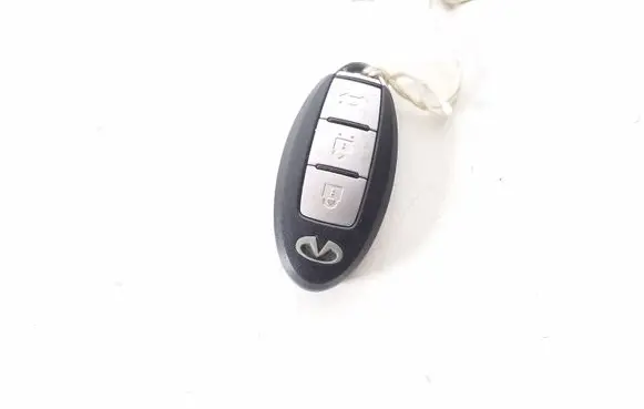 Infiniti Q50 Ignition key/card 