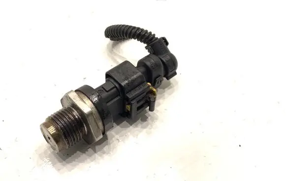 Opel Vectra C Fuel pressure sensor 0281002706