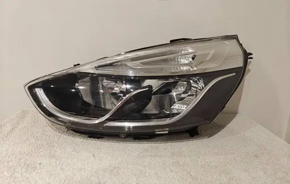 Renault Clio IV Headlight/headlamp 260608367R MAP0PDX 01060199900010