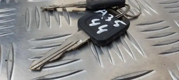 Audi 100 200 5000 C3 Ignition key/card 
