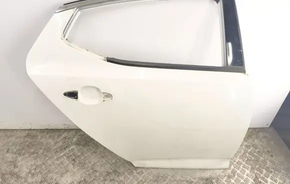 KIA Optima Rear door