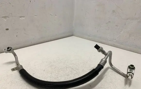 Jeep Grand Cherokee Air conditioning (A/C) pipe/hose 68161179AA 53222