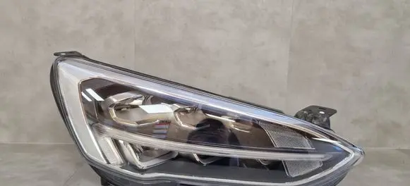 Ford Focus Headlight/headlamp JX7B13E014 13022019
