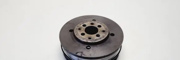 Volkswagen PASSAT B5 Crankshaft pulley 028105243Q