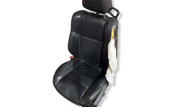 Dodge Challenger Front driver seat 