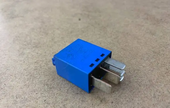 BMW 3 E90 E91 Other relay 6918816 61366918816 61316919113