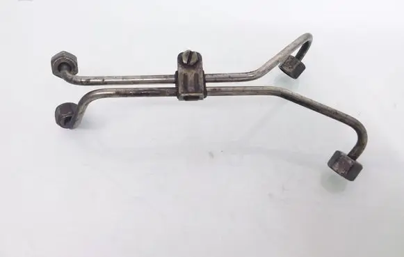 Skoda Octavia Mk1 (1U) Fuel injector supply line/pipe 