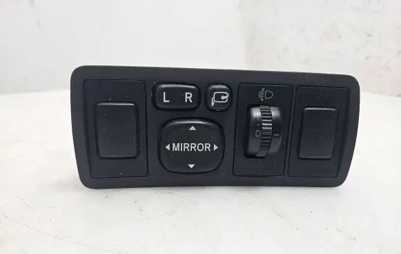 Toyota Avensis T250 Wing mirror switch 183575