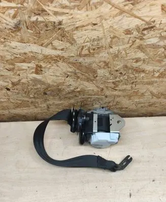 Audi Q7 4M Rear seatbelt 4M0857806E