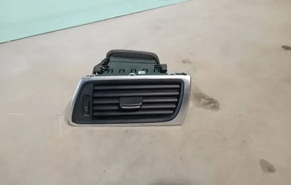 Audi A7 S7 4G Dashboard side air vent grill/cover trim 4G8820902 9025700
