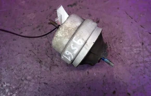 Audi A6 S6 C5 4B Engine mount vacuum valve 