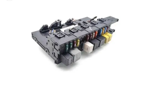 Mercedes-Benz C W203 Fuse module 2035453801 5DK008486 5DK008486-13