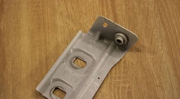 Renault Laguna III Fender mounting bracket 625A00002R