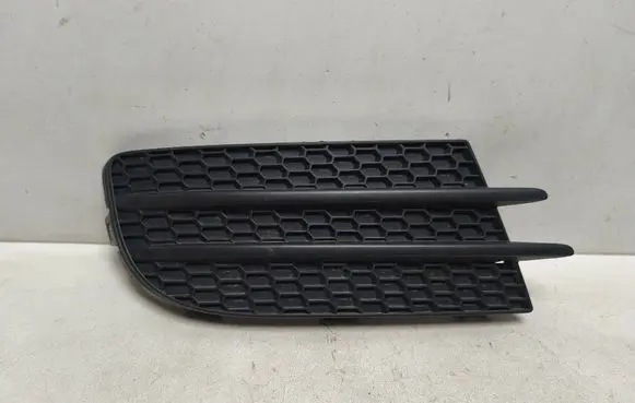 Volkswagen Tiguan Front bumper lower grill 5N0853666D
