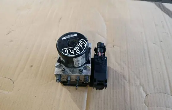 Mercedes-Benz C W204 ABS Pump A2044313912
