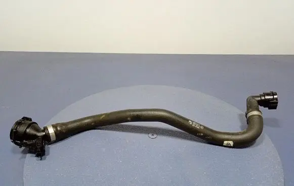 BMW X3 E83 Engine coolant pipe/hose 9887713
