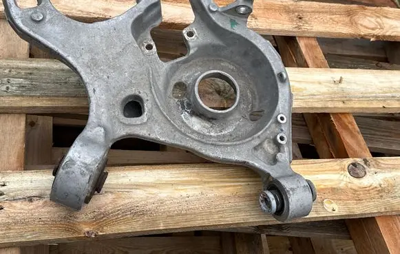 Ford Mustang VI Rear upper control arm/wishbone 5K651