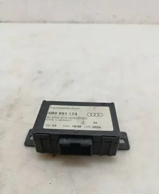 Audi A6 S6 C5 4B Alarm control unit/module 4B0951173 748010101