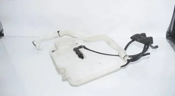 BMW 6 F06 Gran coupe Windshield washer fluid reservoir/tank 8050439 7203270 61667203270