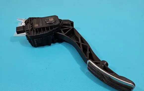Ford Mondeo MK V Accelerator throttle pedal DG9C-9F836-CB IMPRK1447660