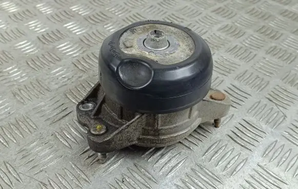 SsangYong Musso Engine mount bracket