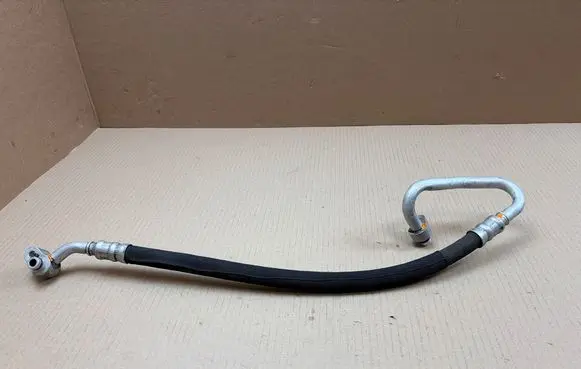 Volkswagen Tiguan Air conditioning (A/C) pipe/hose 5N0820721K