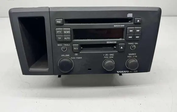 Volvo V70 Radio/CD/DVD/GPS head unit 86511521 153279KHZ 13131053G
