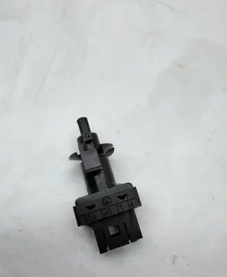 Mercedes-Benz E W211 Brake pedal sensor switch 0045452114