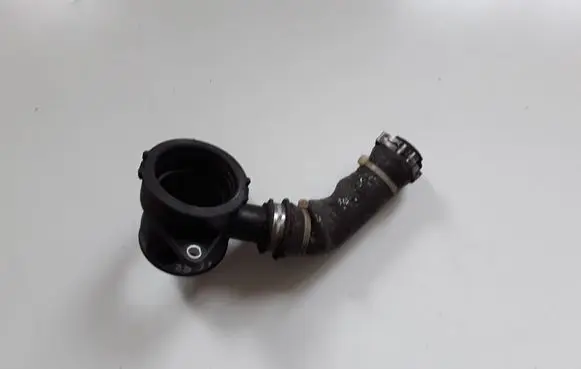 Ford Focus Brake vacuum hose/pipe AV616C784AF