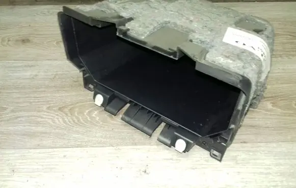 Volvo V50 Glove box 30672451 30672205 09491937
