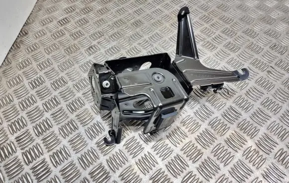 Mercedes-Benz E W212 Battery tray A2125458040