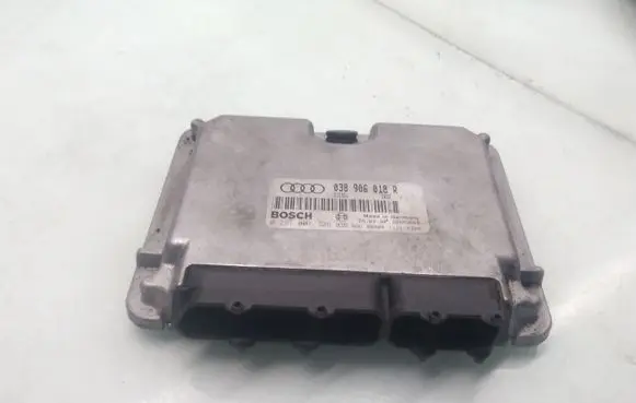Audi A4 S4 B5 8D Engine control unit/module 038906018R