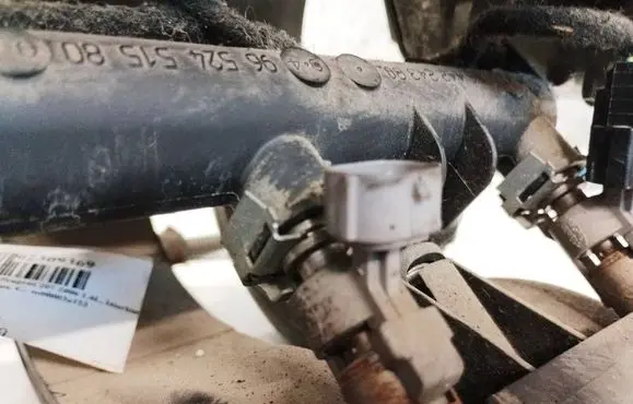 Peugeot 207 Fuel injector